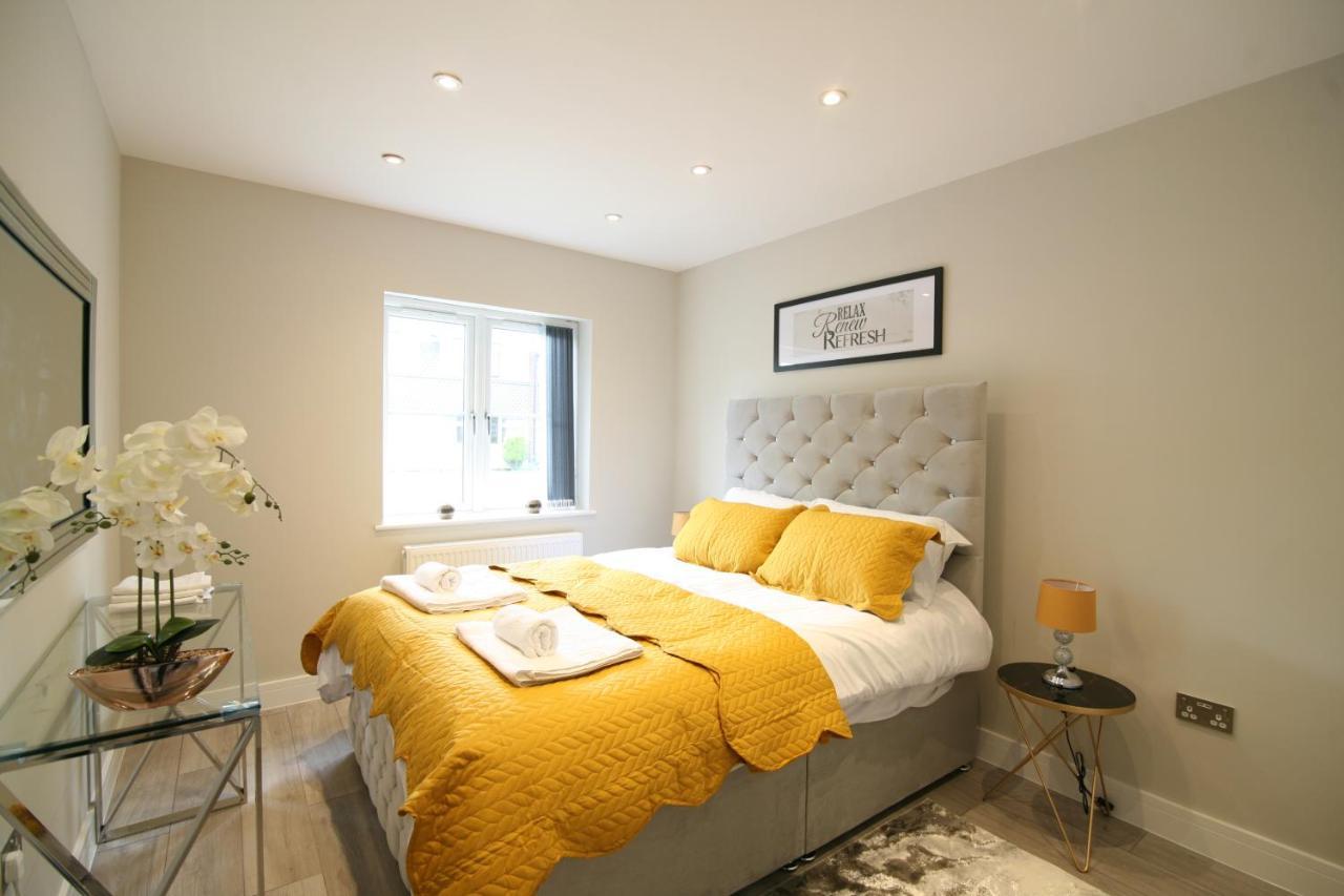 New - Stylish 2 Bed, Farnham Common Apartment Hedgerley Екстериор снимка